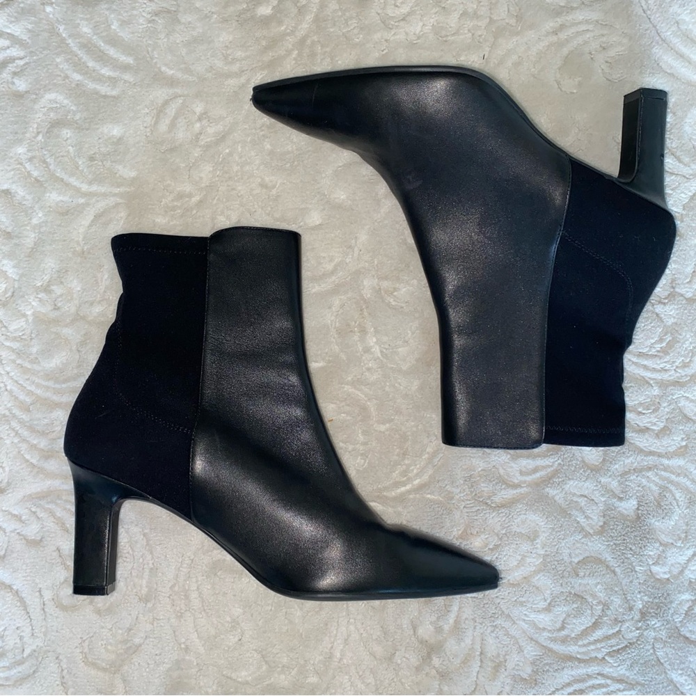 Stuart Weitzman Black Leather Pointed Toe Ankle Boot